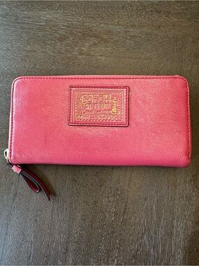 COACH Poppy Continental wallet- LOOK AT ALL PICS